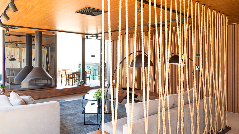 Studio Nine | Mais Conforto | Cama King + Bi-cama ou Cama Tw