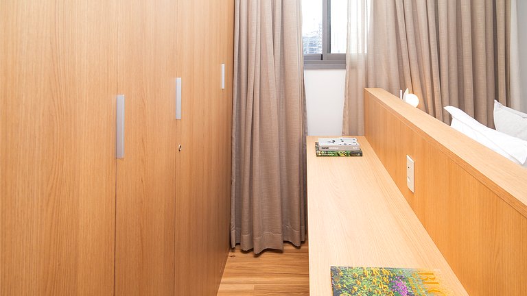 White | Studio | Parking Space | 39m² | Daily Cleaning