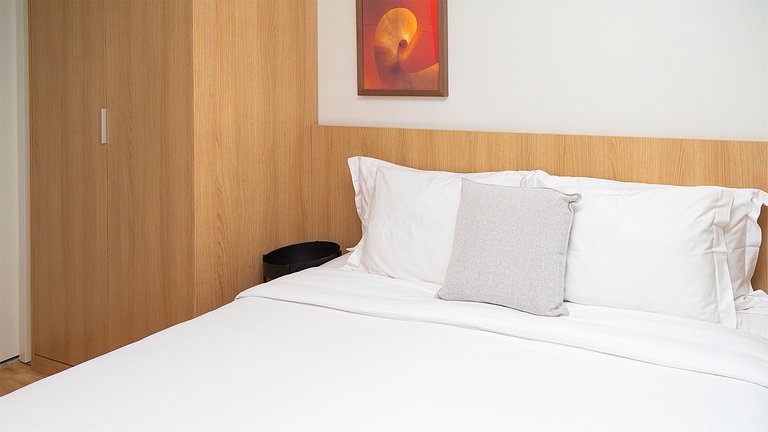 White | 1 Dormitorio | Con Estacionamiento | 66m² | Limpieza