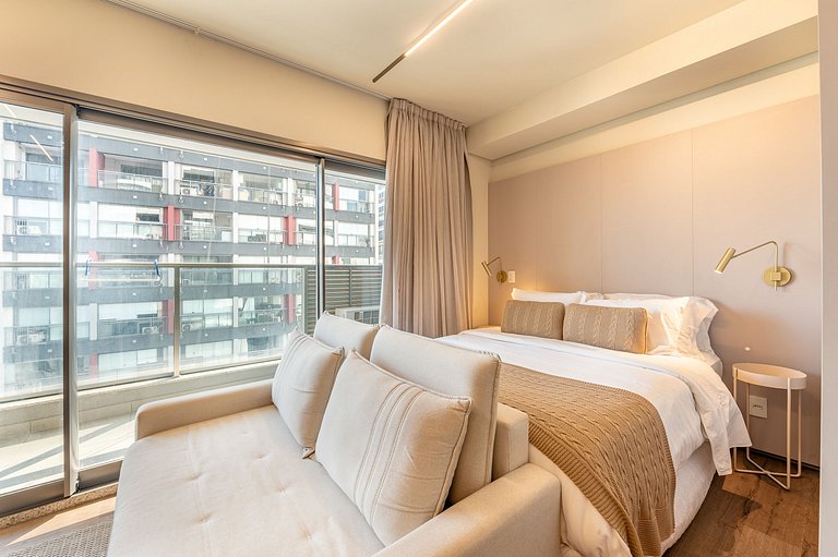 White | Studio | Sofa Bed | Parking Space | 39m² | Daily Cle