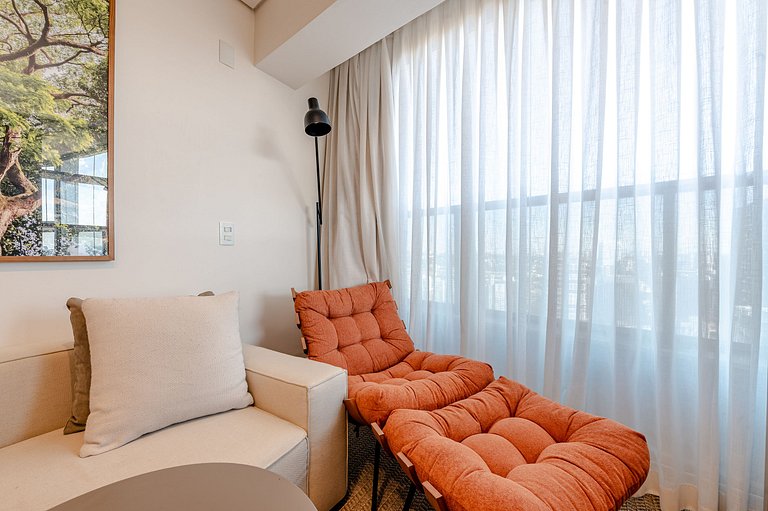 White | Studio | Parking Space | 49m² | Daily Cleaning